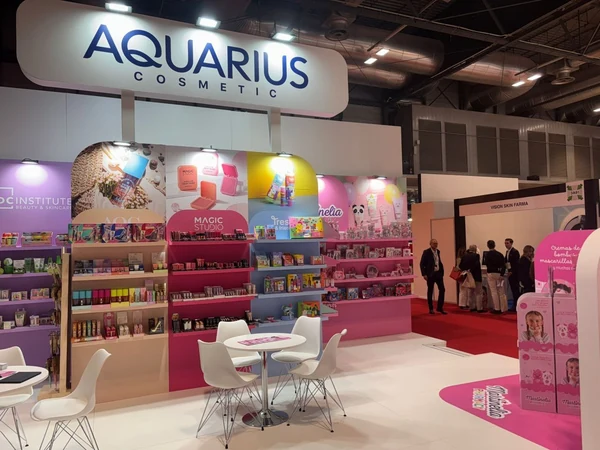Stand Aquarius Cosmetic Magic Studio Tresky Martinelia feria - Eventos Especiales