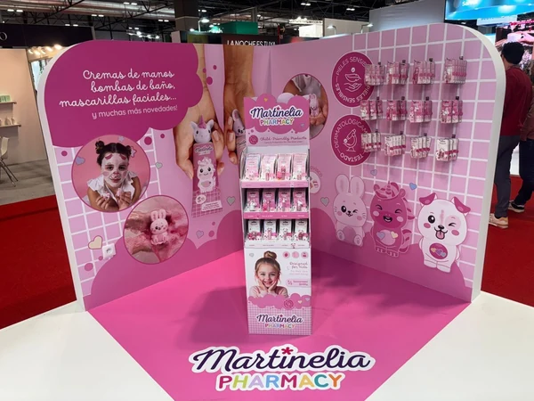 Stand Martinelia Pharmacy expositor cosmética infantil feria - Eventos Especiales